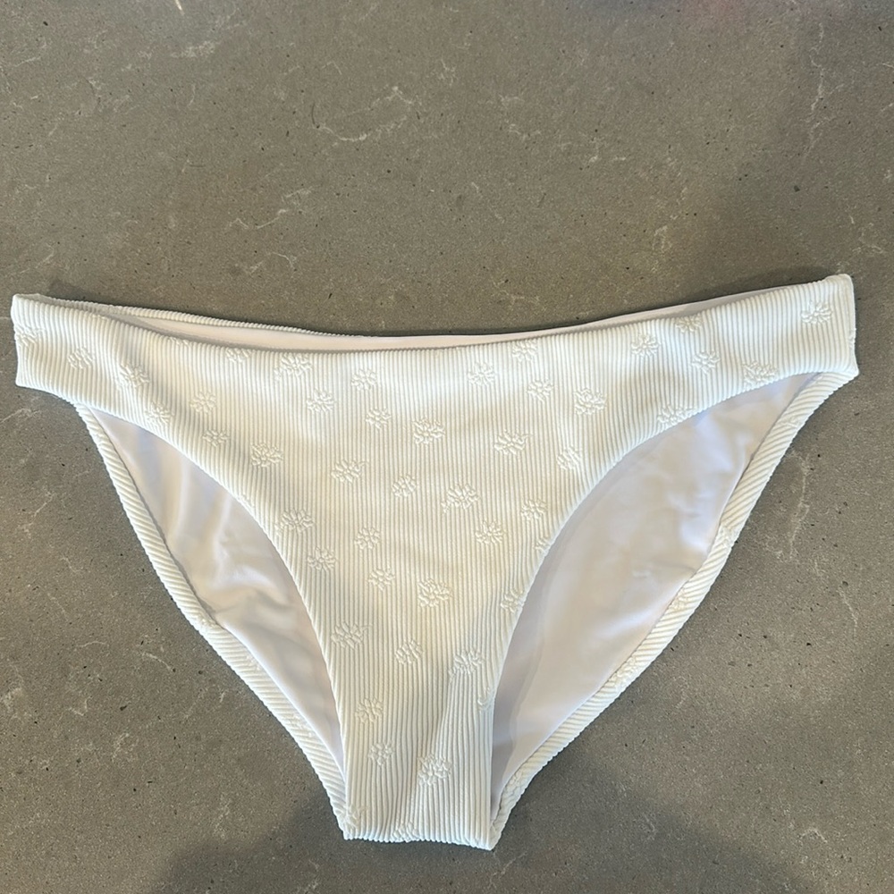 Skatie Cheryl Bottom